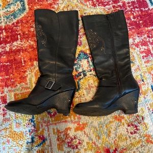 Sketchers super cute, knee-high, western type genuine leather boots